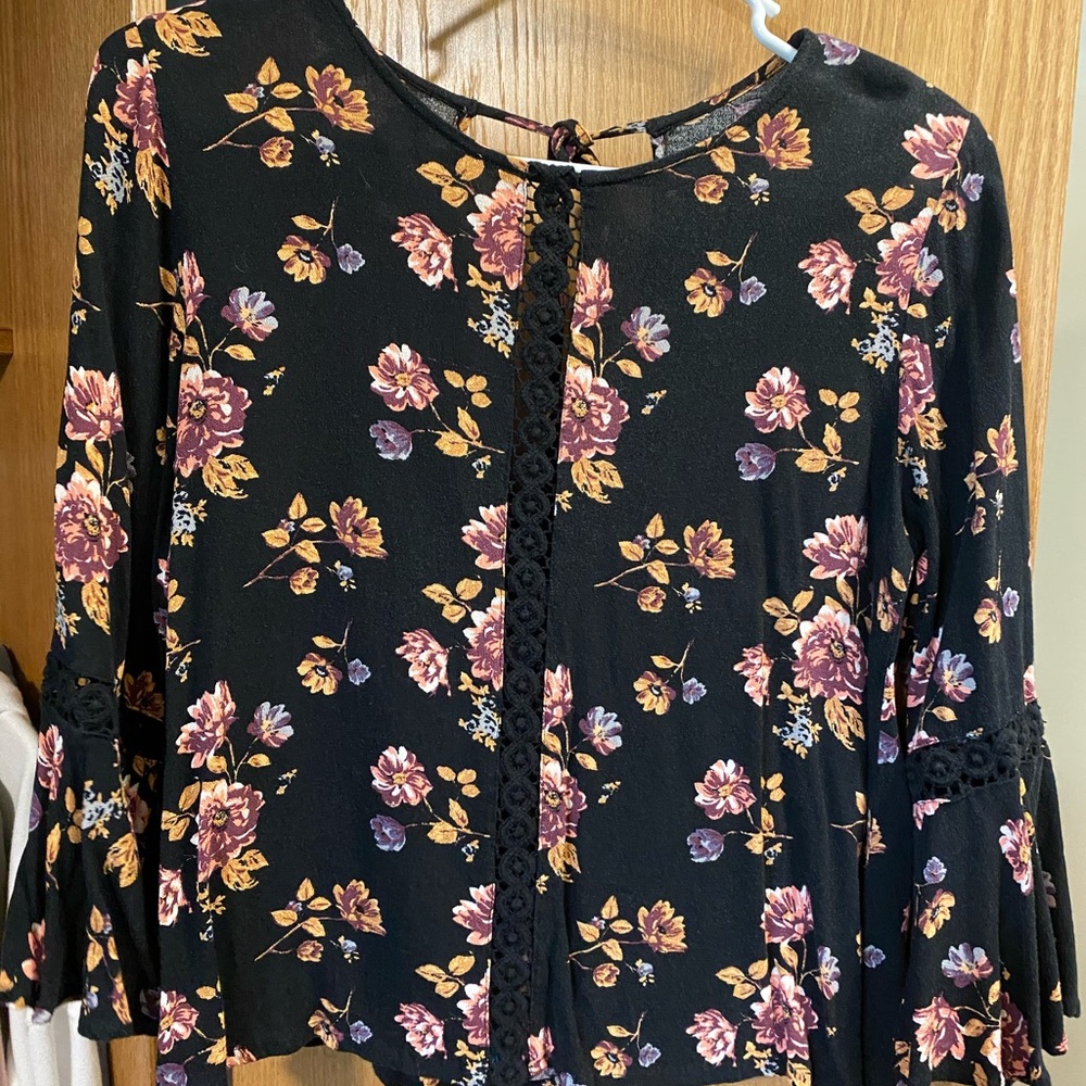 Cutest sleeved top!